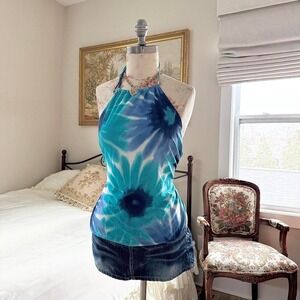 blue floral halter top  y2k no boundaries size large blue halter top